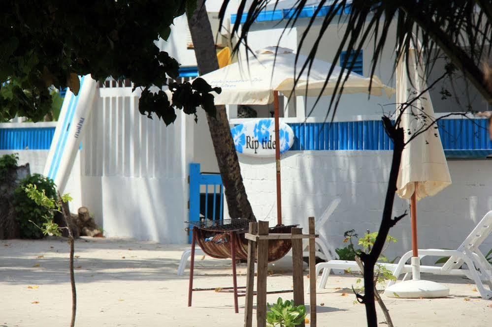 Rip Tide Vacation Inn, K.Guraidhoo Exterior photo